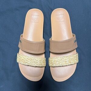 Reef Women’s Sandals 🩴